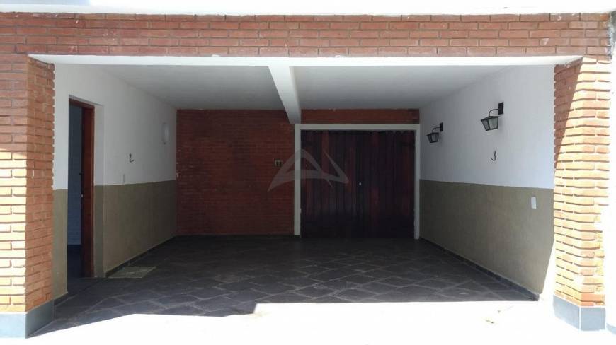 Foto 3 de Casa com 4 Quartos para venda ou aluguel, 244m² em Vila Nogueira, Campinas