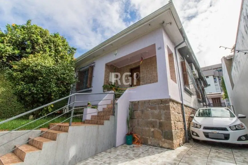 Foto 3 de Casa com 5 Quartos à venda, 396m² em Santo Antônio, Porto Alegre