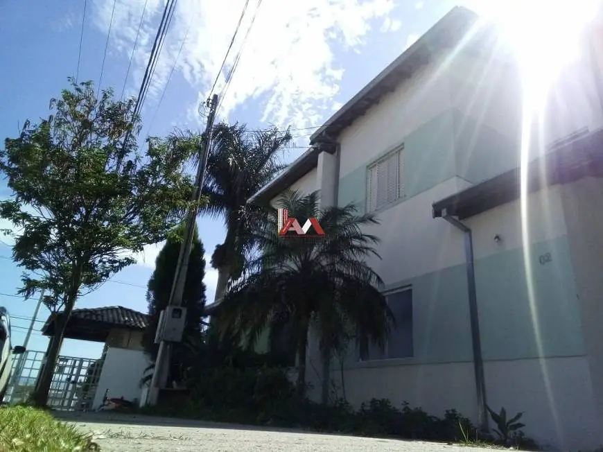 Foto 3 de Casa de Condomínio com 3 Quartos para alugar, 90m² em Parque Senhor do Bonfim, Taubaté