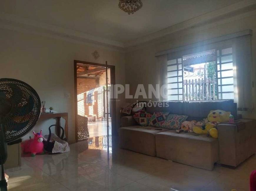 Foto 2 de Casa de Condomínio com 3 Quartos à venda, 244m² em Residencial Samambaia, São Carlos