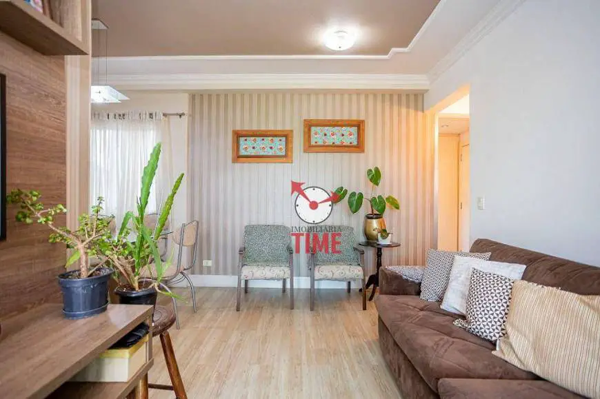 Foto 3 de Apartamento com 2 Quartos à venda, 64m² em Capão Raso, Curitiba