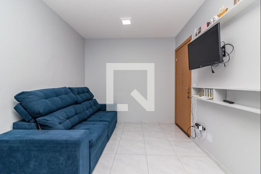 Foto 2 de Apartamento com 2 Quartos para alugar, 42m² em Cavalhada, Porto Alegre