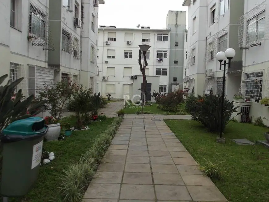 Foto 5 de Apartamento com 2 Quartos à venda, 46m² em Cavalhada, Porto Alegre