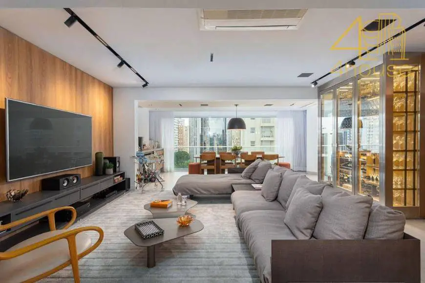 Foto 1 de Apartamento com 2 Quartos à venda, 168m² em Itaim Bibi, São Paulo