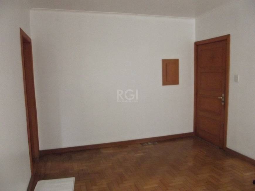 Foto 2 de Apartamento com 2 Quartos à venda, 73m² em Medianeira, Porto Alegre