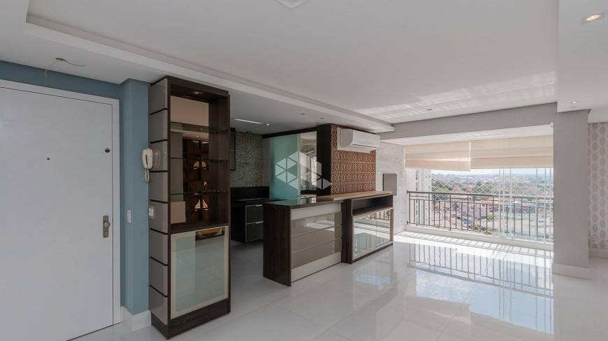 Foto 2 de Apartamento com 2 Quartos à venda, 82m² em Passo da Areia, Porto Alegre