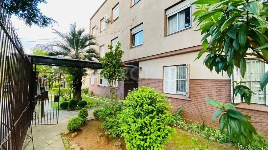 Foto 2 de Apartamento com 2 Quartos à venda, 54m² em São Sebastião, Porto Alegre