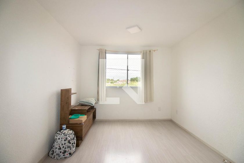 Foto 2 de Apartamento com 2 Quartos para alugar, 42m² em Sarandi, Porto Alegre