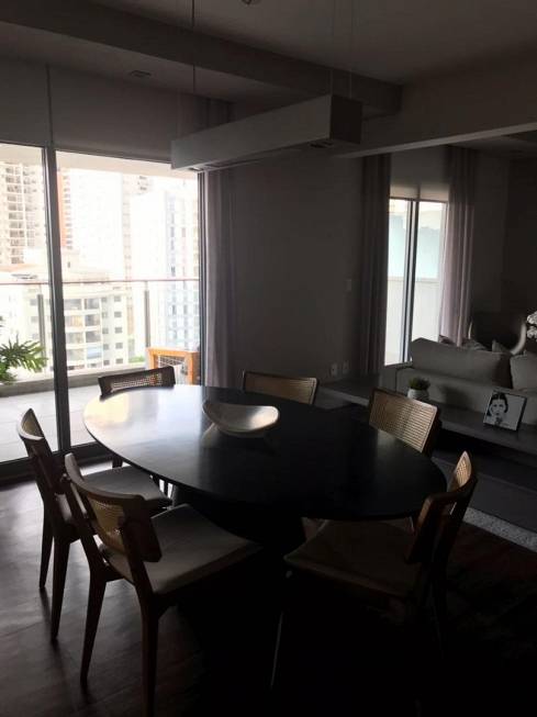 Foto 2 de Apartamento com 2 Quartos para alugar, 157m² em Vila Nova Conceição, São Paulo