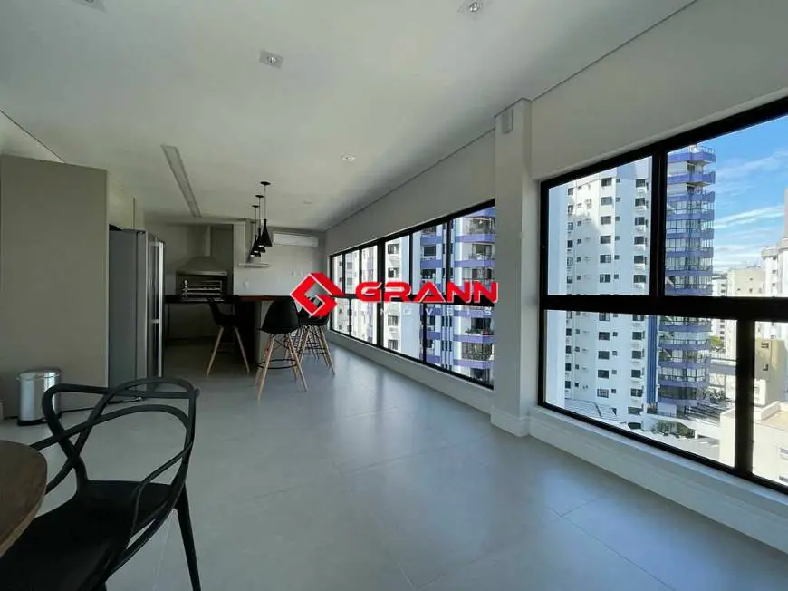 Foto 5 de Apartamento com 3 Quartos à venda, 162m² em Agronômica, Florianópolis