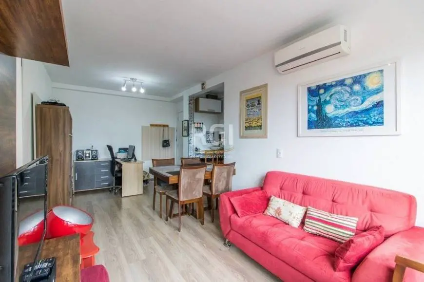 Foto 2 de Apartamento com 3 Quartos à venda, 70m² em Azenha, Porto Alegre