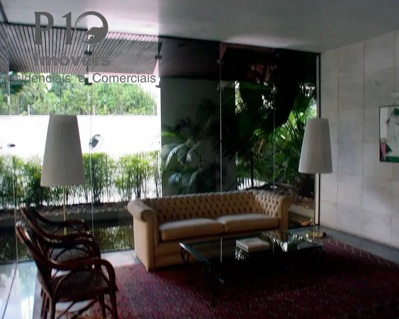 Foto 3 de Apartamento com 3 Quartos à venda, 210m² em Itaim Bibi, São Paulo
