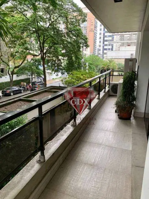 Foto 1 de Apartamento com 3 Quartos para alugar, 267m² em Vila Nova Conceição, São Paulo