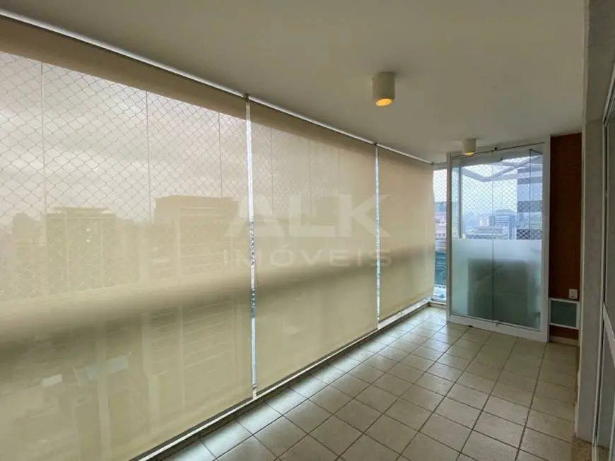 Foto 4 de Apartamento com 3 Quartos para venda ou aluguel, 129m² em Vila Olímpia, São Paulo