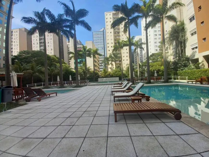Foto 4 de Apartamento com 3 Quartos para alugar, 97m² em Vila Olímpia, São Paulo