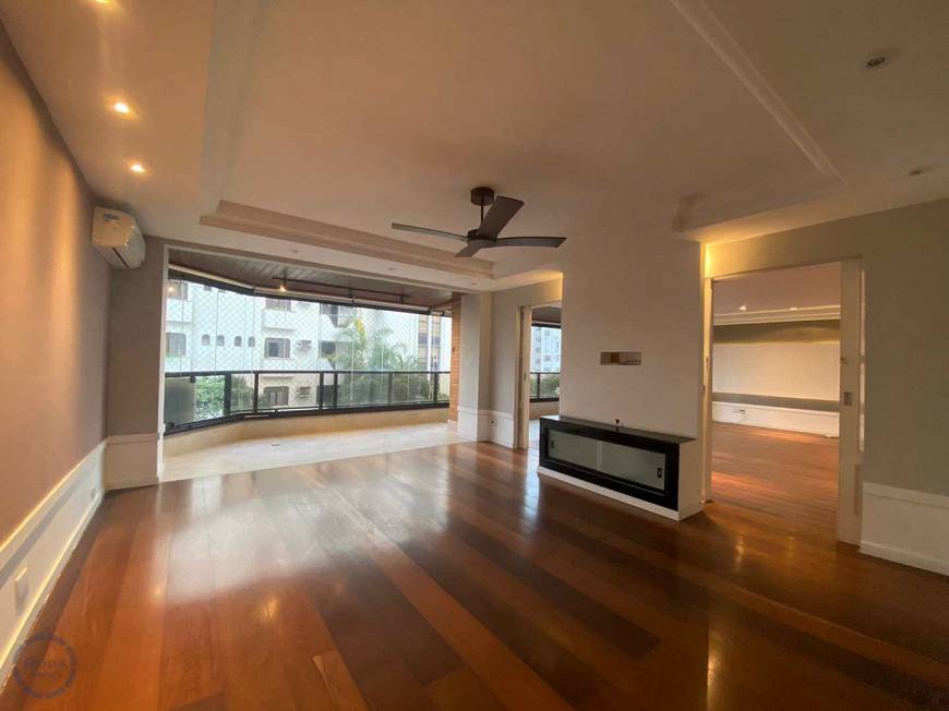 Foto 3 de Apartamento com 4 Quartos à venda, 380m² em Boqueirão, Santos