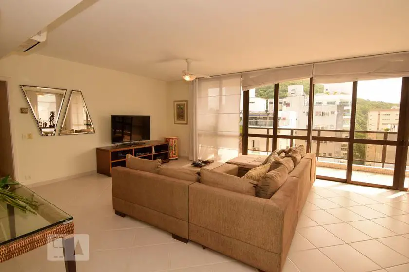 Foto 1 de Apartamento com 4 Quartos para alugar, 215m² em Centro, Guarujá