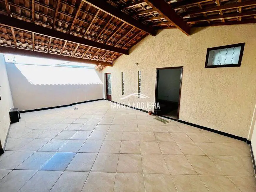 Foto 1 de Casa com 2 Quartos à venda, 100m² em Chacara Rupiara, Rio Claro