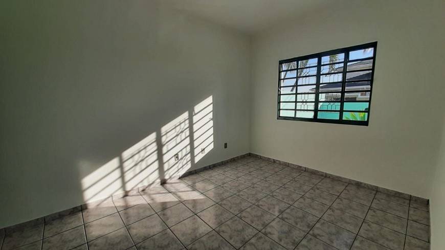 Foto 3 de Casa com 2 Quartos para alugar, 90m² em Jardim Santana, Valinhos