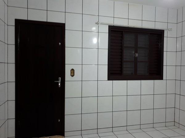 Foto 3 de Casa com 3 Quartos à venda, 90m² em Bom Retiro, Joinville