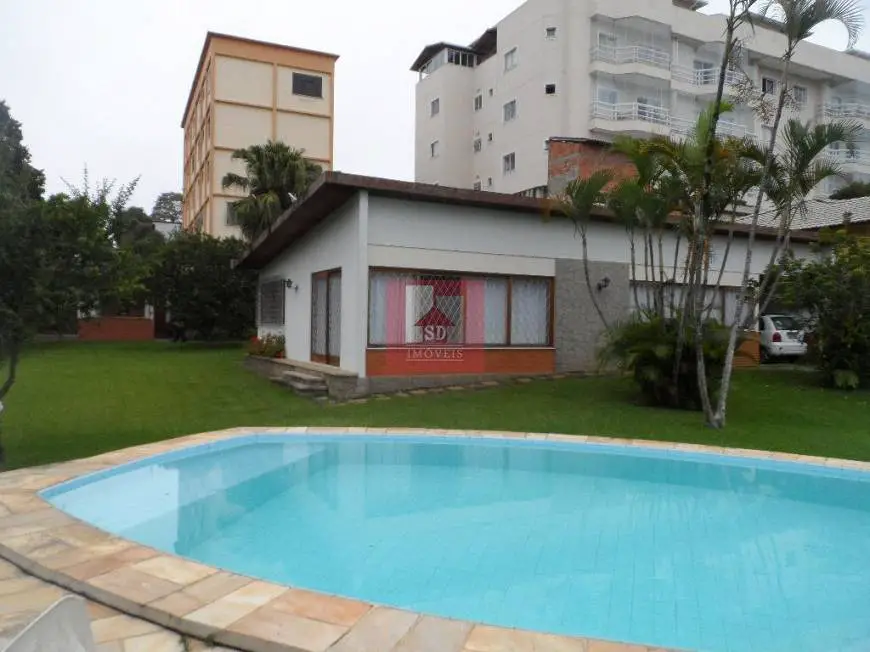 Foto 1 de Casa com 3 Quartos à venda, 162m² em Jardim Cascata, Teresópolis
