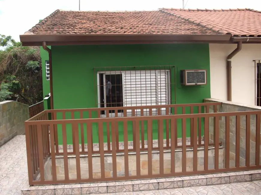 Foto 1 de Casa com 3 Quartos à venda, 150m² em Jardim Henriqueta, Taboão da Serra