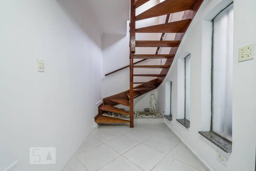 Foto 1 de Casa com 3 Quartos para alugar, 70m² em Santo Amaro, São Paulo