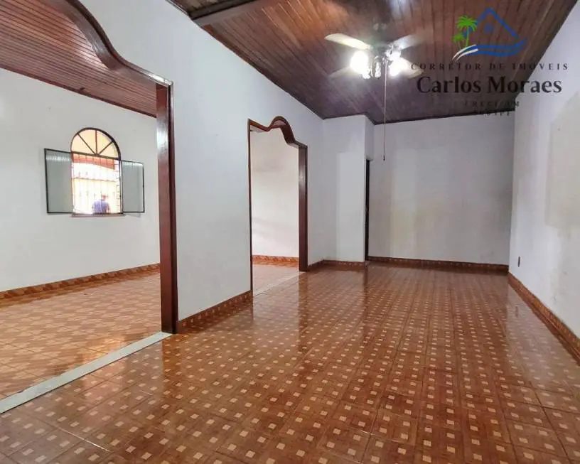 Foto 1 de Casa com 5 Quartos à venda, 190m² em Flores, Manaus