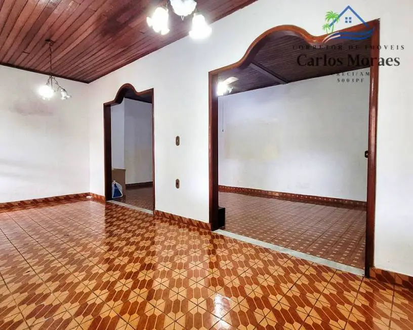 Foto 4 de Casa com 5 Quartos à venda, 190m² em Flores, Manaus