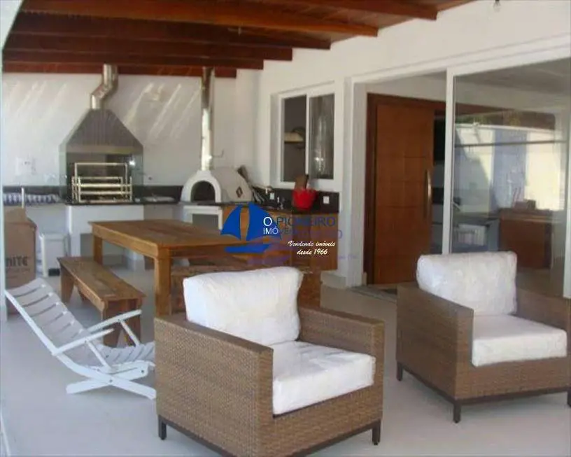 Foto 4 de Casa com 5 Quartos para alugar, 300m² em Praia de Juquehy, São Sebastião