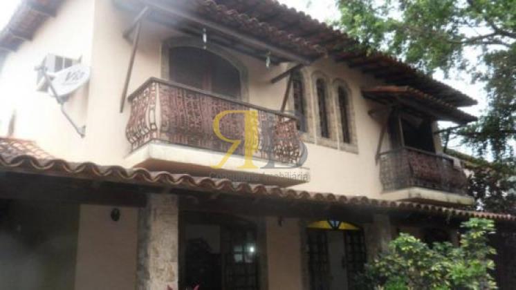 Foto 1 de Casa de Condomínio com 6 Quartos à venda, 500m² em Anil, Rio de Janeiro