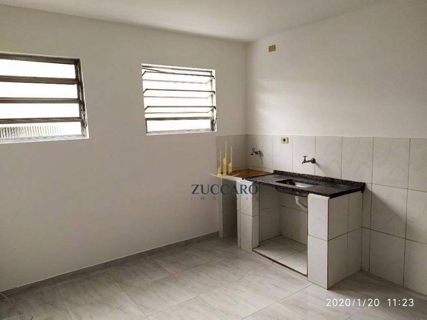 Foto 2 de Kitnet com 1 Quarto para alugar, 40m² em Jardim Cocaia, Guarulhos