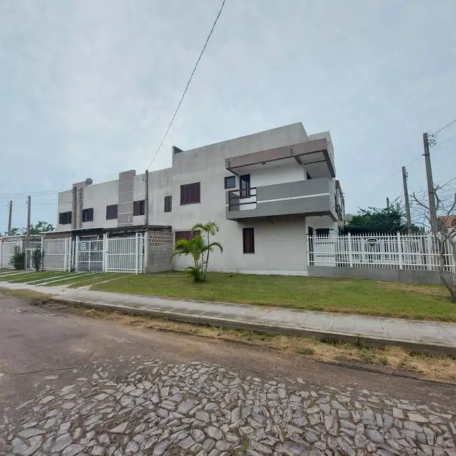 Foto 1 de Sobrado com 2 Quartos à venda, 70m² em Zona Nova, Tramandaí