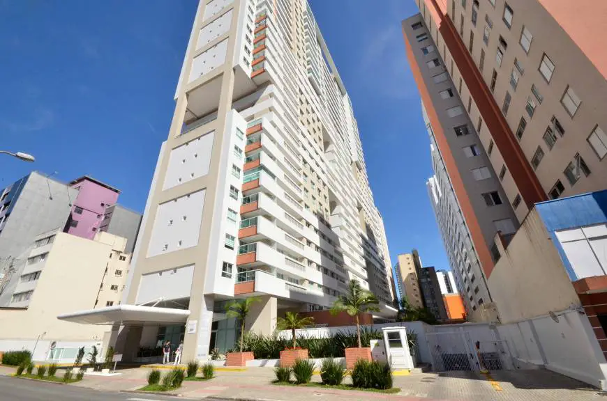 Foto 1 de Apartamento com 1 Quarto à venda, 41m² em Centro, Curitiba