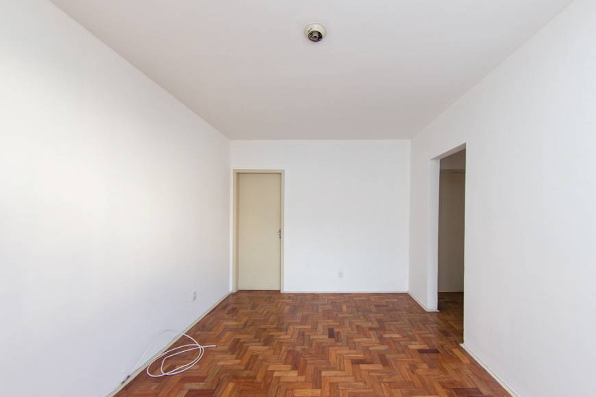 Foto 2 de Apartamento com 2 Quartos para alugar, 76m² em Centro, Santa Maria