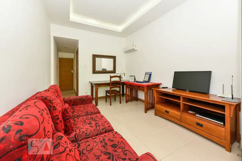 Foto 5 de Apartamento com 2 Quartos para alugar, 64m² em Leme, Rio de Janeiro
