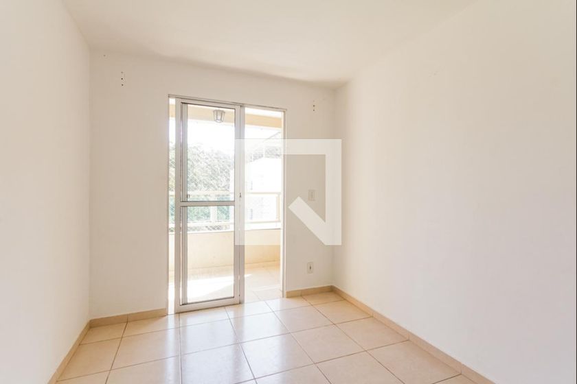Foto 1 de Apartamento com 2 Quartos para alugar, 60m² em Parque São Vicente, Mauá