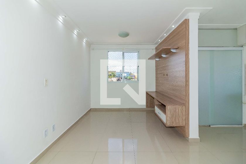 Foto 2 de Apartamento com 2 Quartos para alugar, 45m² em Vila da Oportunidade, Carapicuíba