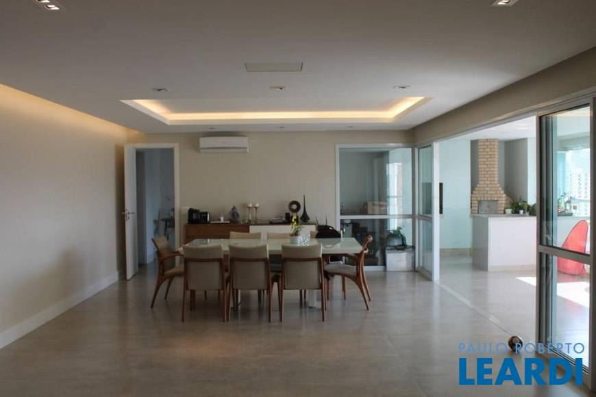 Foto 1 de Apartamento com 3 Quartos para venda ou aluguel, 258m² em Brooklin, São Paulo