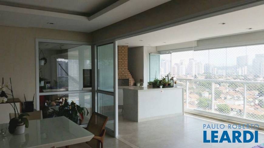 Foto 3 de Apartamento com 3 Quartos para venda ou aluguel, 258m² em Brooklin, São Paulo
