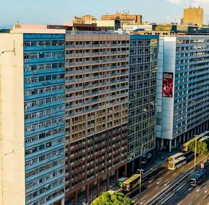 Foto 1 de Apartamento com 3 Quartos à venda, 32m² em Centro, Rio de Janeiro