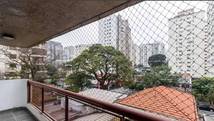 Foto 2 de Apartamento com 3 Quartos à venda, 125m² em Indianópolis, São Paulo