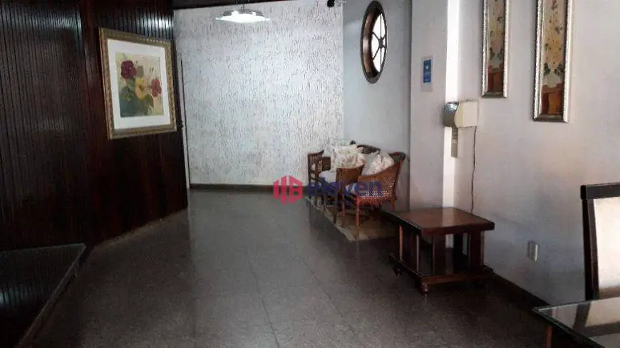 Foto 1 de Apartamento com 3 Quartos à venda, 143m² em Marapé, Santos