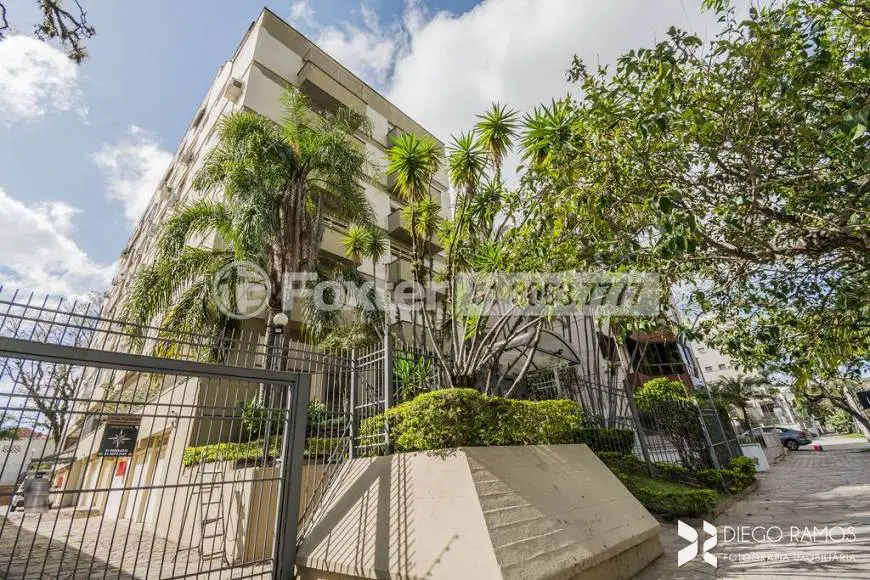 Foto 2 de Apartamento com 3 Quartos à venda, 88m² em Menino Deus, Porto Alegre
