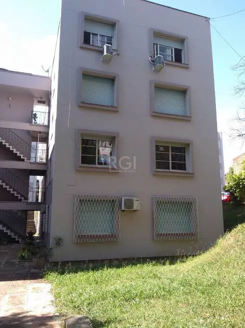 Foto 1 de Apartamento com 3 Quartos à venda, 77m² em Teresópolis, Porto Alegre
