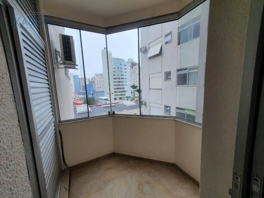 Foto 3 de Apartamento com 4 Quartos para alugar, 264m² em Centro, Florianópolis