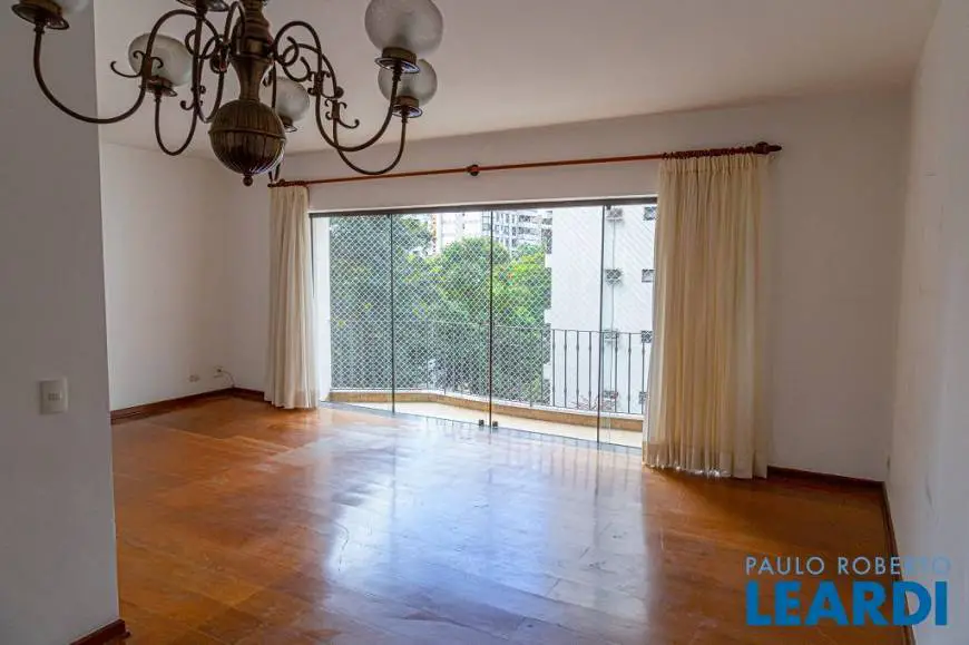 Foto 1 de Apartamento com 4 Quartos à venda, 145m² em Vila Nova Conceição, São Paulo