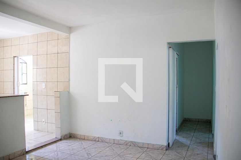 Foto 1 de Casa com 2 Quartos para alugar, 40m² em Nova Cidade, São Gonçalo