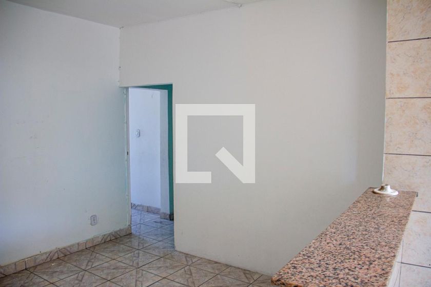 Foto 5 de Casa com 2 Quartos para alugar, 40m² em Nova Cidade, São Gonçalo
