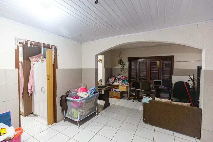 Foto 3 de Casa com 3 Quartos para alugar, 150m² em Campo Novo, Porto Alegre